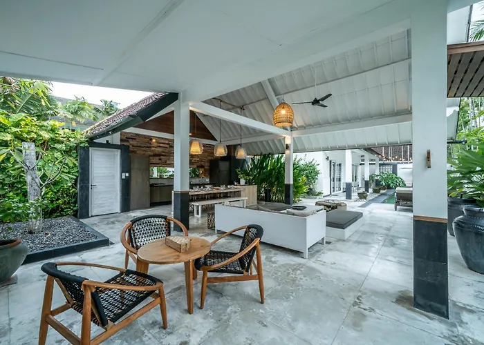 Villa Zebra Walking Distance To Potato Head