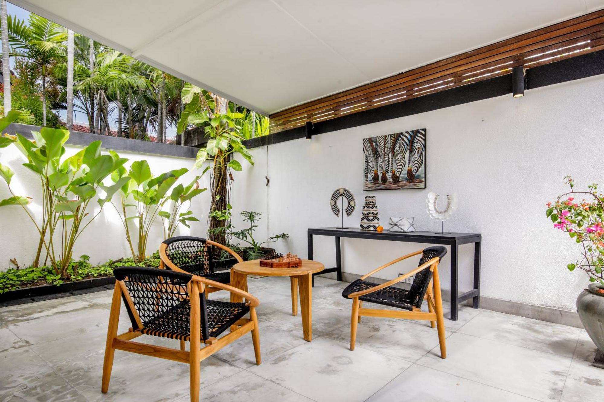 Zebra Walking Distance To Potato Head * Seminyak